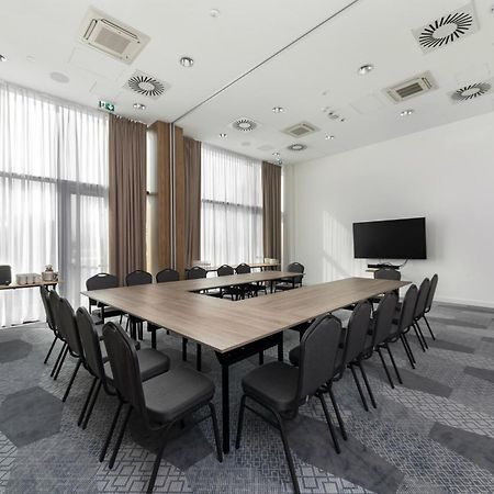 Hampton By Hilton Poznan Swarzedz Hotel Luaran gambar