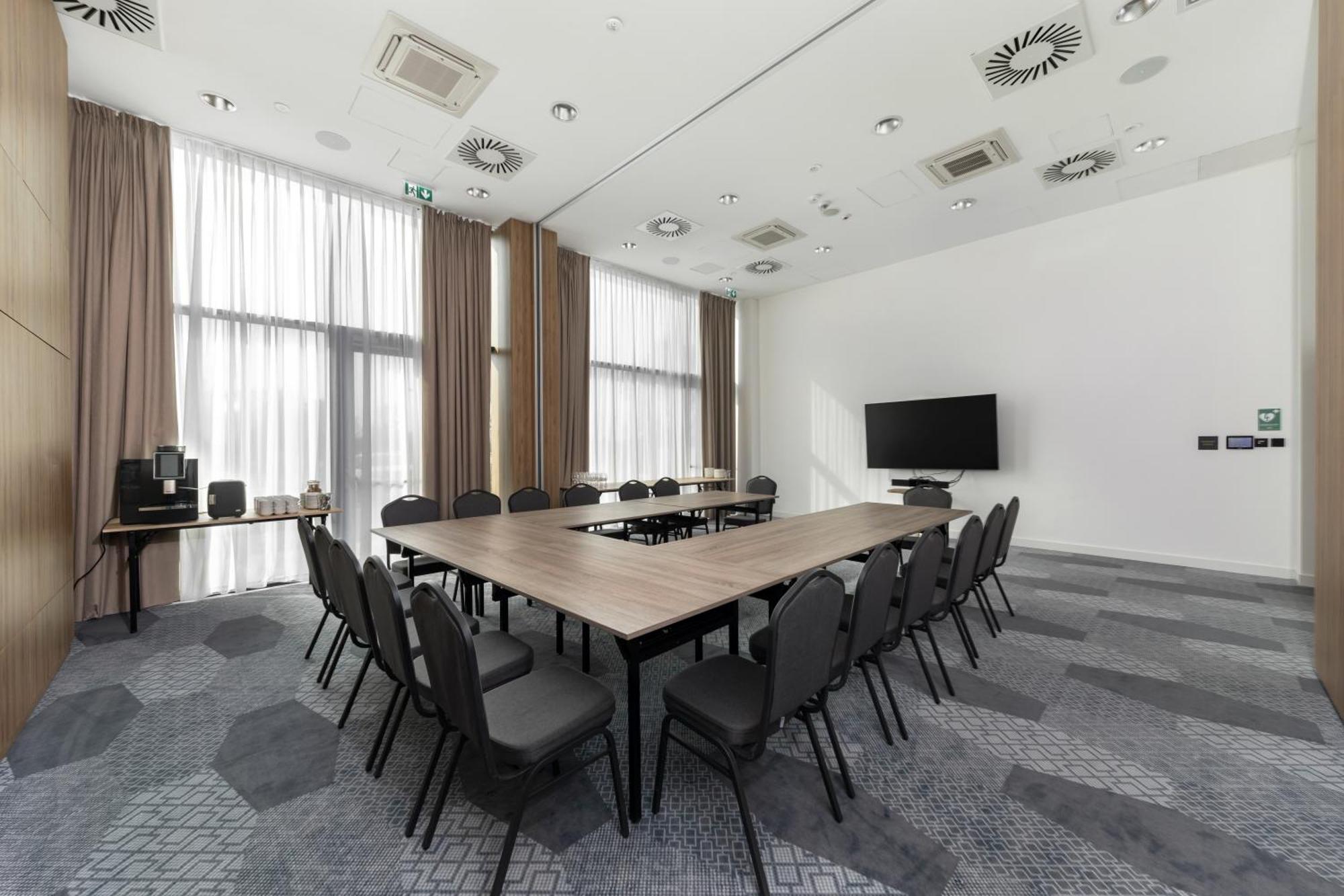 Hampton By Hilton Poznan Swarzedz Hotel Luaran gambar